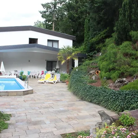Pensionat Haus Am Wald 4*
